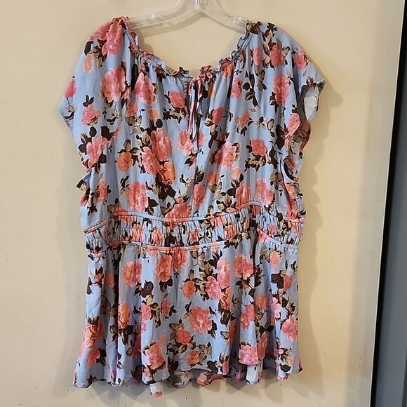 Beautiful Torrid top size 3 perfect condition - Picture 5 of 5